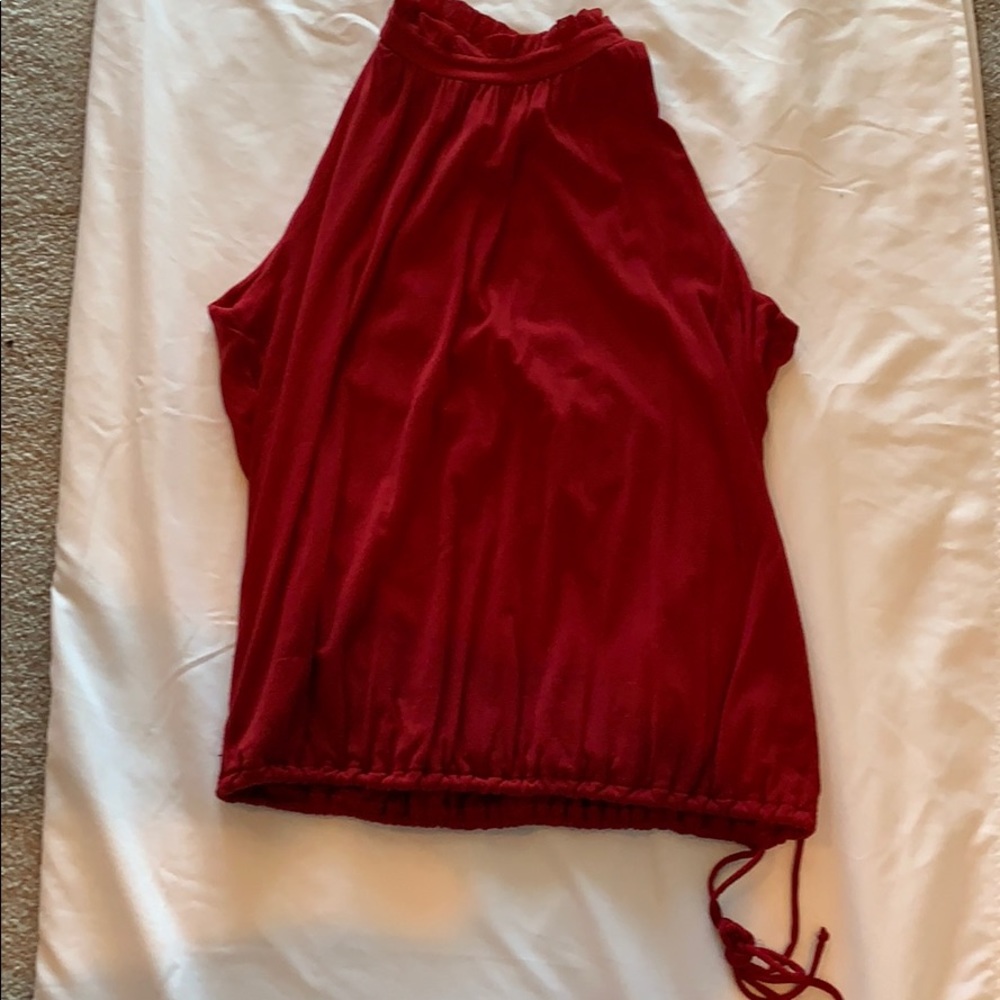 Gorgeous holiday top!